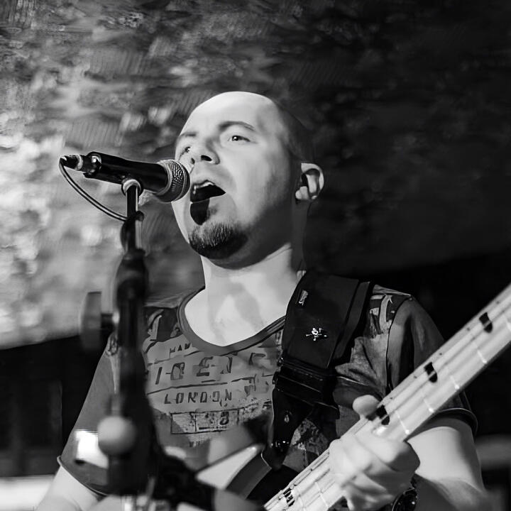 Photo of Greg, bassist
